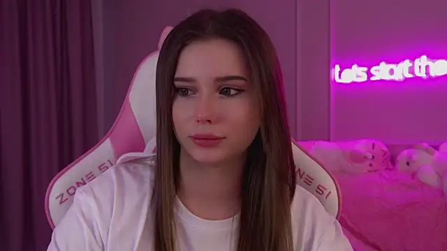 Snapshot of DianaVert chatting on 03.21.25 DianaVert online show from 03.21.25