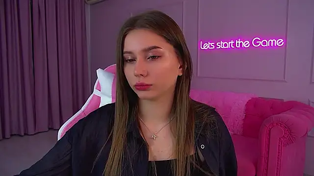 Snapshot of DianaVert chatting on 09.14.25 DianaVert online show from 09.14.25