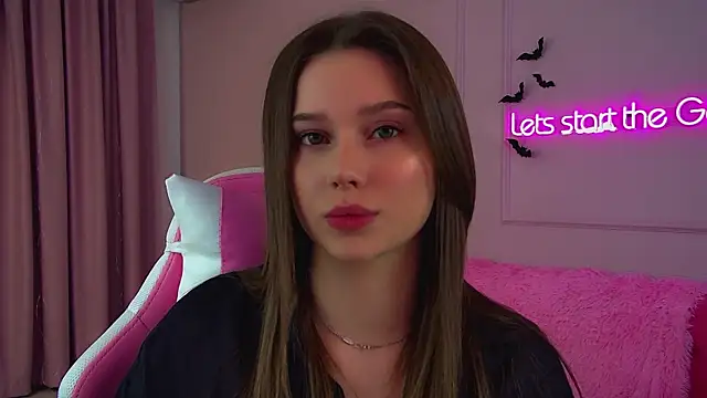 Snapshot of DianaVert chatting on 10.20.25 DianaVert online show from 10.20.25