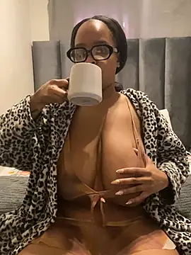 Saggy areola95 online show from 07.15.26