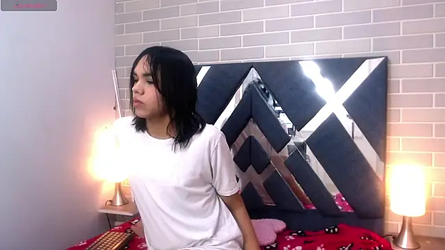 AndreaGil  online show from 01.26.25