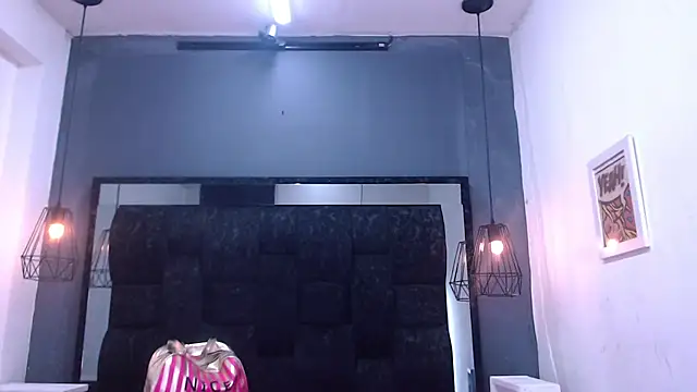 AndreaGil  online show from 09.25.25