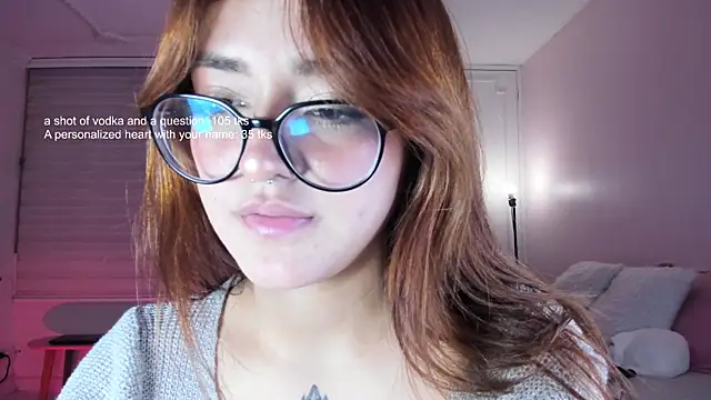 SweetJennaa online show from 02.25.25