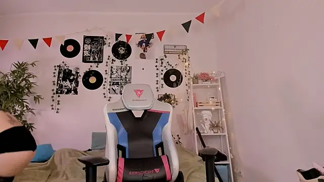 Viv Player online show from 01.30.25