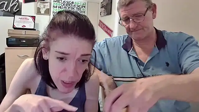 Snapshot of MelinahViking chatting on 11.30.25 MelinahViking online show from 11.30.25