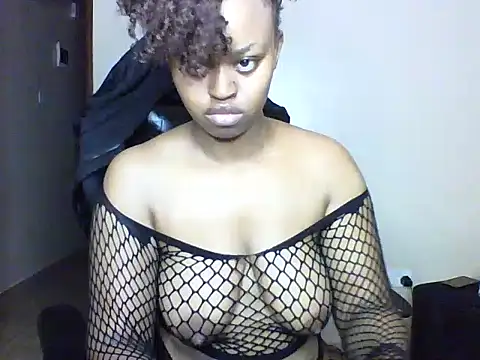 Snapshot of Candii_wet_ chatting on 11.14.25 Candii wet online show from 11.14.25