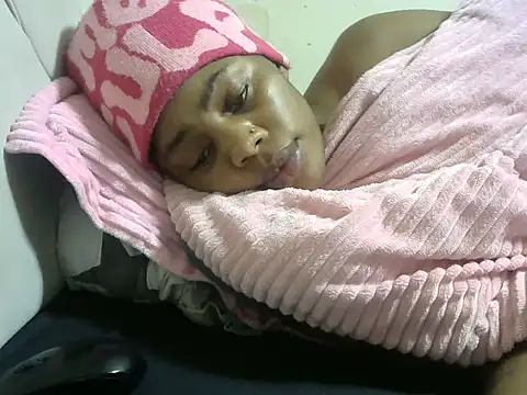 Snapshot of sweetgirlDora chatting on 09.20.25 sweetgirlDora online show from 09.20.25