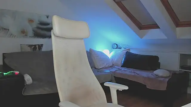 MiaRouge online show from 09.23.25