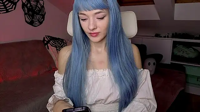 MiaRouge online show from 10.31.25