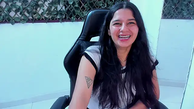 Snapshot of Megan_Whitte chatting on 01.18.25 Megan Whitte online show from 01.18.25