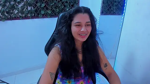 Snapshot of Megan_Whitte chatting on 03.04.25 Megan Whitte online show from 03.04.25
