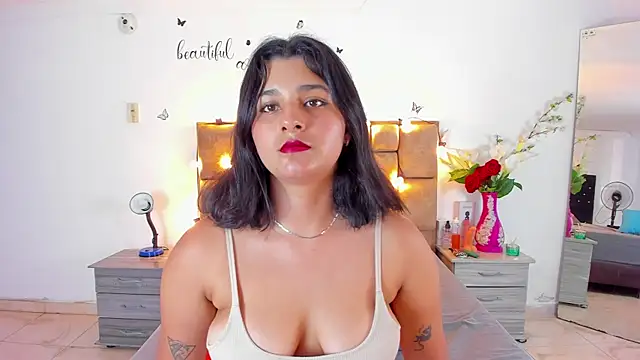 Snapshot of Megan_Whitte chatting on 09.23.25 Megan Whitte online show from 09.23.25