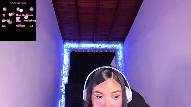 Snapshot of Mariana_Hasper_ chatting on 12.04.24 Mariana Hasper online show from 12.04.24