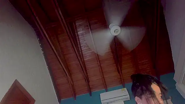 ariana-white- online show from 10.09.25