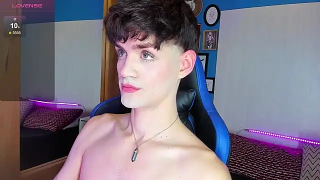 VladHellsing4 online show from 02.21.25