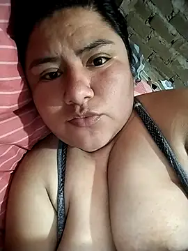 Snapshot of Tef-15 chatting on 10.28.25 Tef-15 online show from 10.28.25