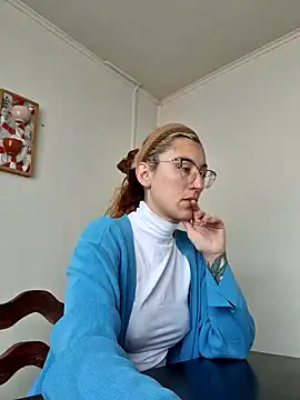 Snapshot of Afrania chatting on 12.12.24 Afrania online show from 12.12.24