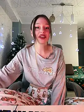 Kimsweet7 online show from 12.17.24