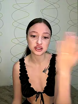 Kimsweet7 online show from 10.26.25