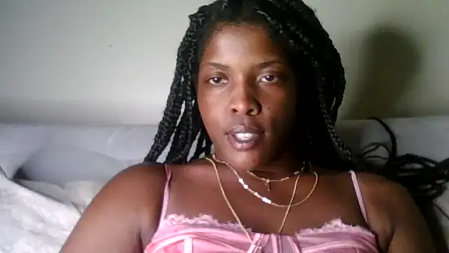 Snapshot of CaramelGoddessxoxo chatting on 06.05.26 CaramelGoddessxoxo online show from 06.05.26