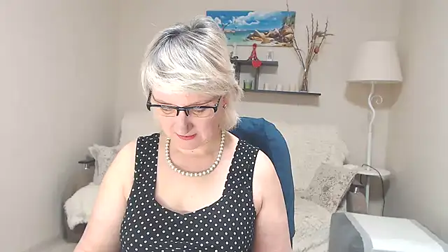 FleurMays online show from 03.11.25