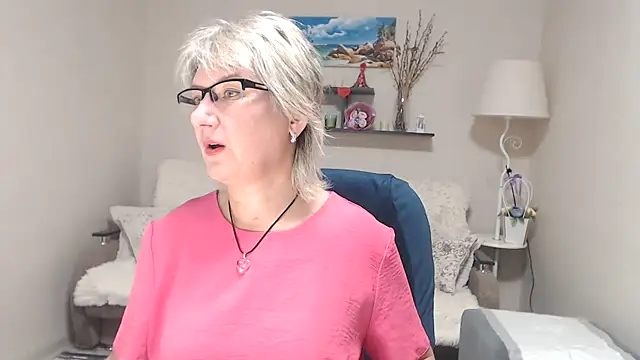 FleurMays online show from 10.01.25