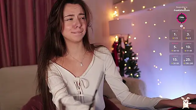 Snapshot of Goldy_Grace_ chatting on 12.25.24 Goldy Grace online show from 12.25.24