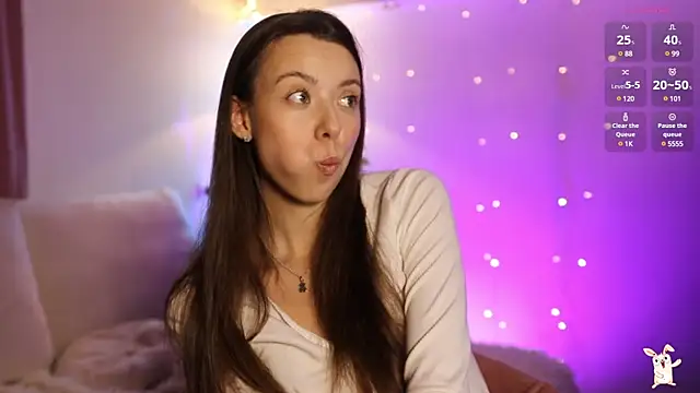 Snapshot of Goldy_Grace_ chatting on 01.28.25 Goldy Grace online show from 01.28.25