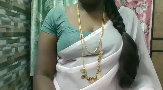 Snapshot of Hot_akshara chatting on 12.13.24 Hot akshara online show from 12.13.24