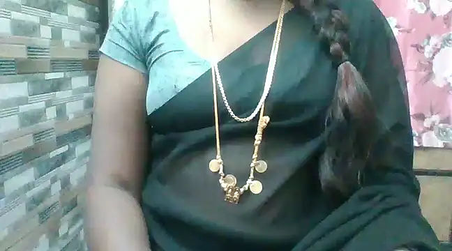 Snapshot of Hot_akshara chatting on 12.15.24 Hot akshara online show from 12.15.24