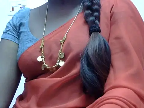 Snapshot of Hot_akshara chatting on 10.31.25 Hot akshara online show from 10.31.25