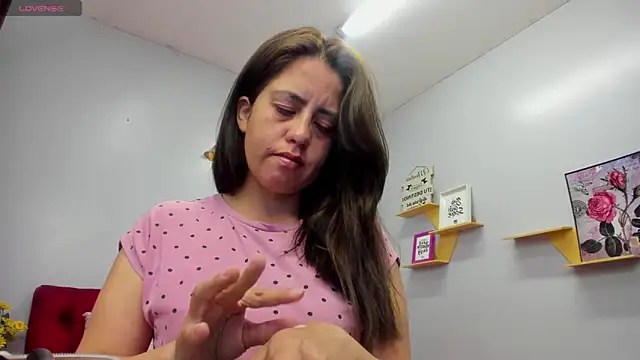 kathina giraldo online show from 10.03.25