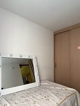 SofiaG  online show from 01.17.25