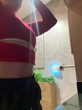 SofiaG  online show from 12.16.25