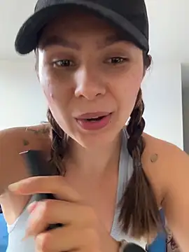 SofiaG  online show from 02.17.26