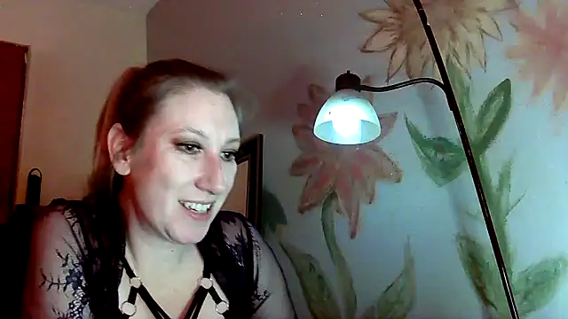 Snapshot of lilyhornyhousewife chatting on 12.29.24 lilyhornyhousewife online show from 12.29.24
