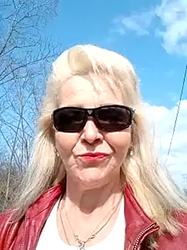 CassandraSandra44 online show from 03.20.25