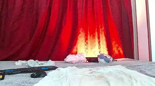 Snapshot of Maruu_miauu chatting on 02.13.25 Maruu miauu online show from 02.13.25