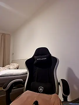 Jujuicy 97 online show from 02.17.26