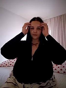 Snapshot of Jujuicy_97 chatting on 07.18.26 Jujuicy 97 online show from 07.18.26
