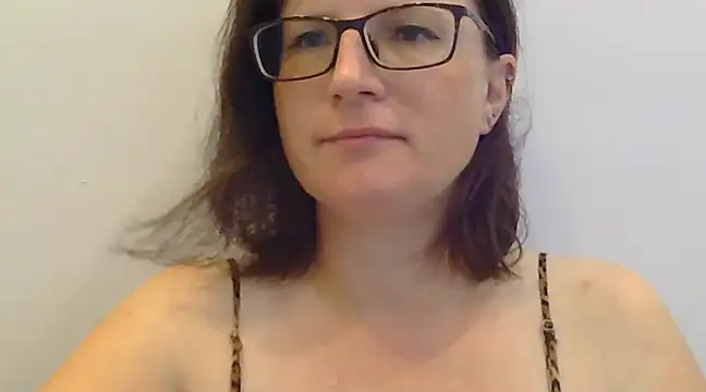 Snapshot of CrimsonMistress chatting on 01.04.25 CrimsonMistress online show from 01.04.25