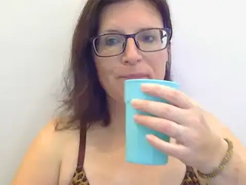 Snapshot of CrimsonMistress chatting on 01.12.25 CrimsonMistress online show from 01.12.25