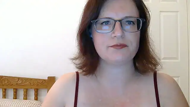 Snapshot of CrimsonMistress chatting on 11.27.25 CrimsonMistress online show from 11.27.25