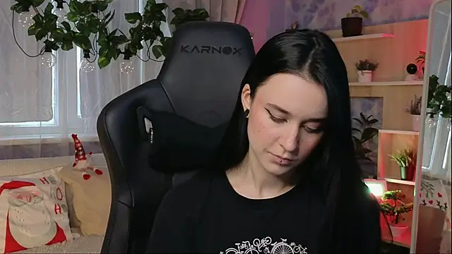 KiraLiLime online show from 02.06.25