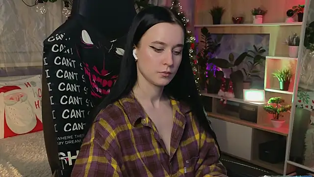 KiraLiLime online show from 03.04.25