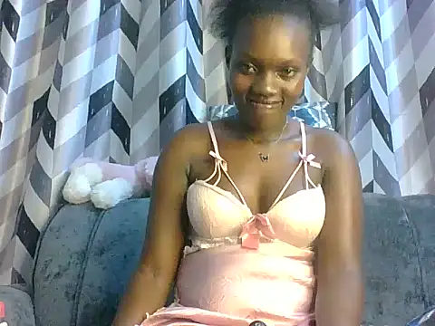 Snapshot of Slimthick900 chatting on 03.07.25 Slimthick900 online show from 03.07.25