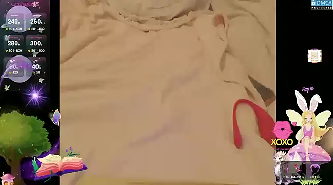 Snapshot of Blondecandie chatting on 03.11.25 Blondecandie online show from 03.11.25