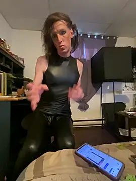 kikiwonderbar online show from 02.18.26