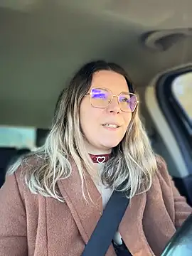 EmyLana online show from 02.04.25