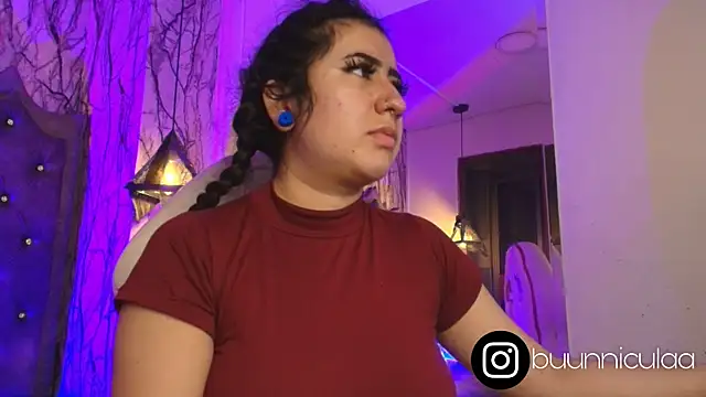 larissa01  online show from 09.10.25